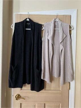 Barefoot Dreams Open-Front Knit Vest in Black and Light Beige